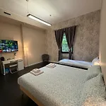 Gasthuis The Rock House Con Bagno Privato Self Check-in Piacenza