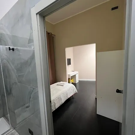 Guest house The Rock House Affittacamere Con Bagno Privato