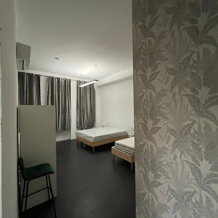 The Rock House Affittacamere Con Bagno Privato * Piacenza