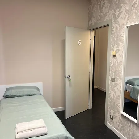 The Rock House Affittacamere Con Bagno Privato *