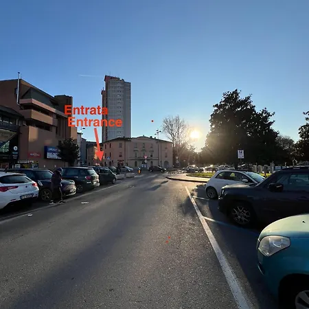 Guest house The Rock House Con Bagno Privato Self Check-in Piacenza