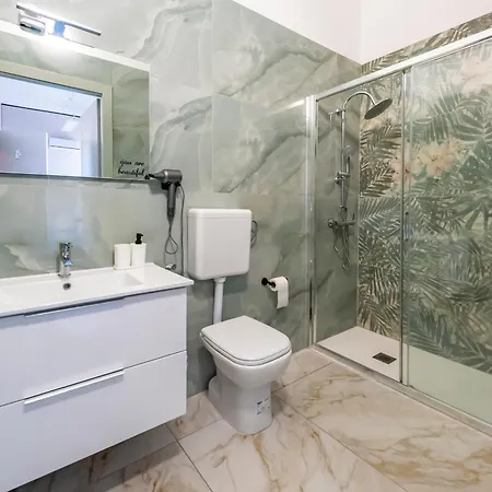 게스트하우스 The Rock House Con Bagno Privato *
