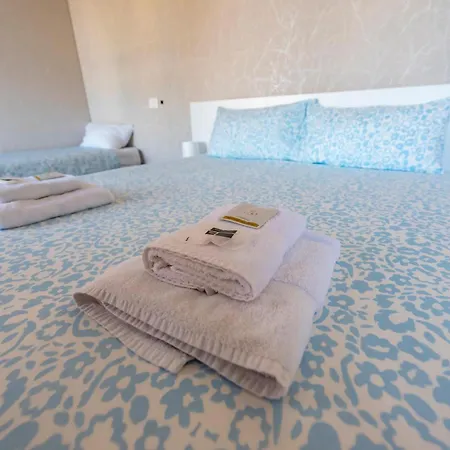 The Rock House Con Bagno Privato Self Check-in 招待所 皮亚琴察